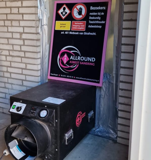 Allround Asbestsanering aan het werk tijdens een professionele asbest sanering in Nederland